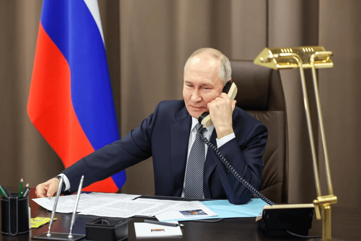 Putin and Trump Discuss Ceasefires, Ukraine, and Middle East in Extended Call