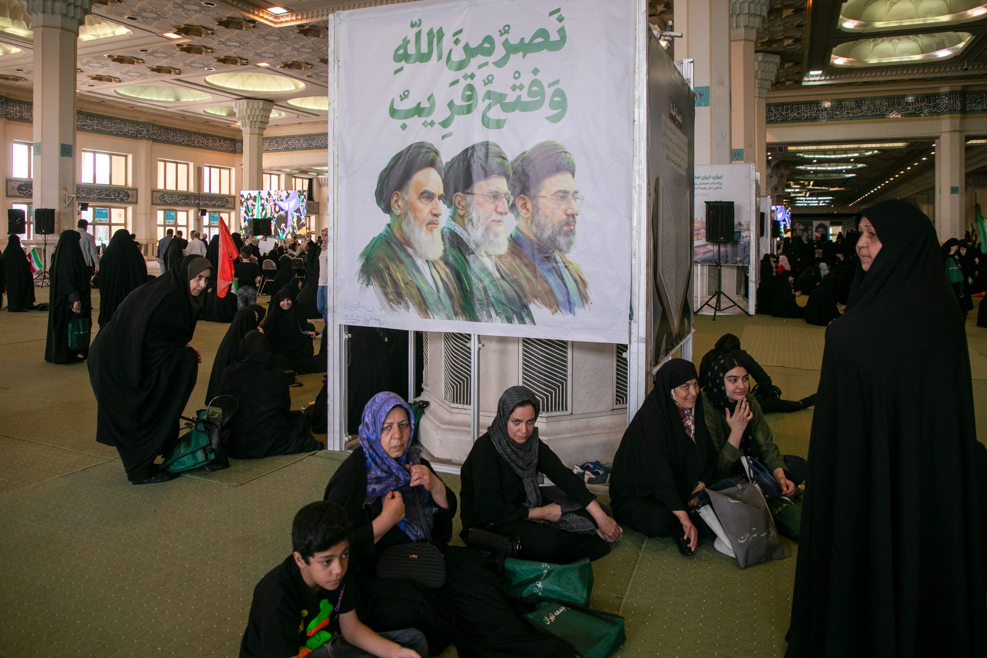 US and Iran Negotiators Draft Ceasefire Extension, Awaiting Trump's Approval for Key Terms