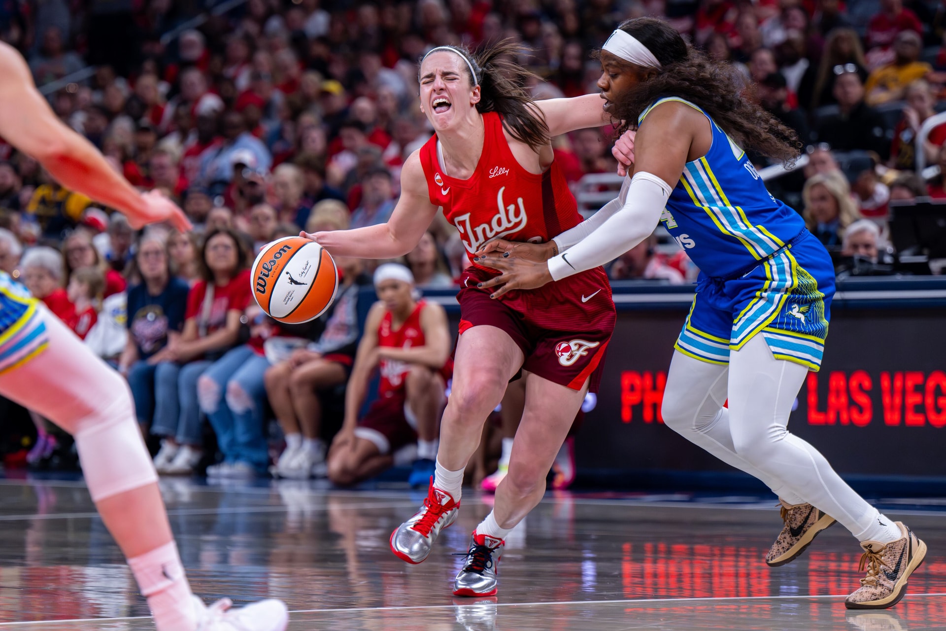 Ogunbowale, Bueckers lead Dallas Wings past Clark's Fever in thrilling WNBA opener