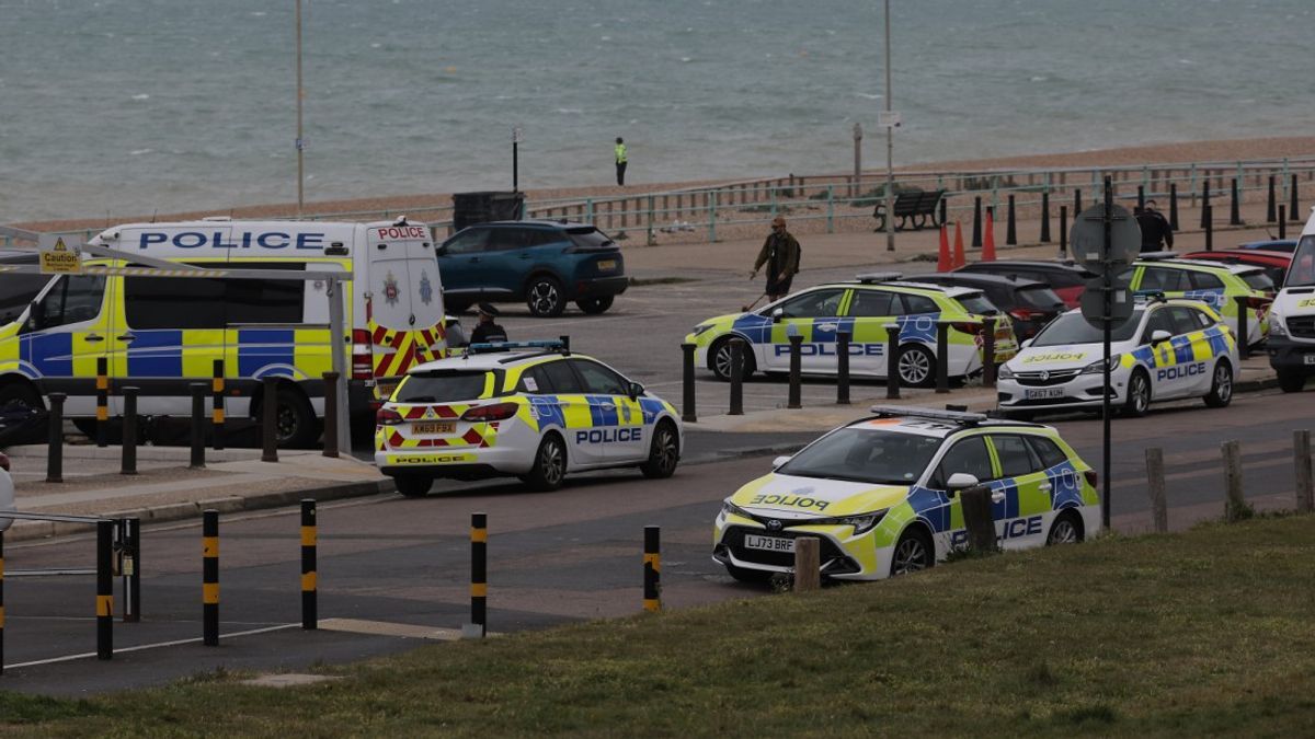 Sussex Police recover three women's bodies from Brighton sea after major search