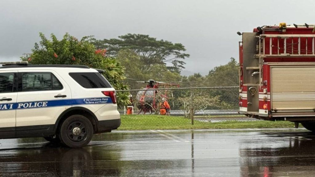 Helicopter crash at remote Kaua'i beach injures pilot and four passengers, sparking major rescue effort