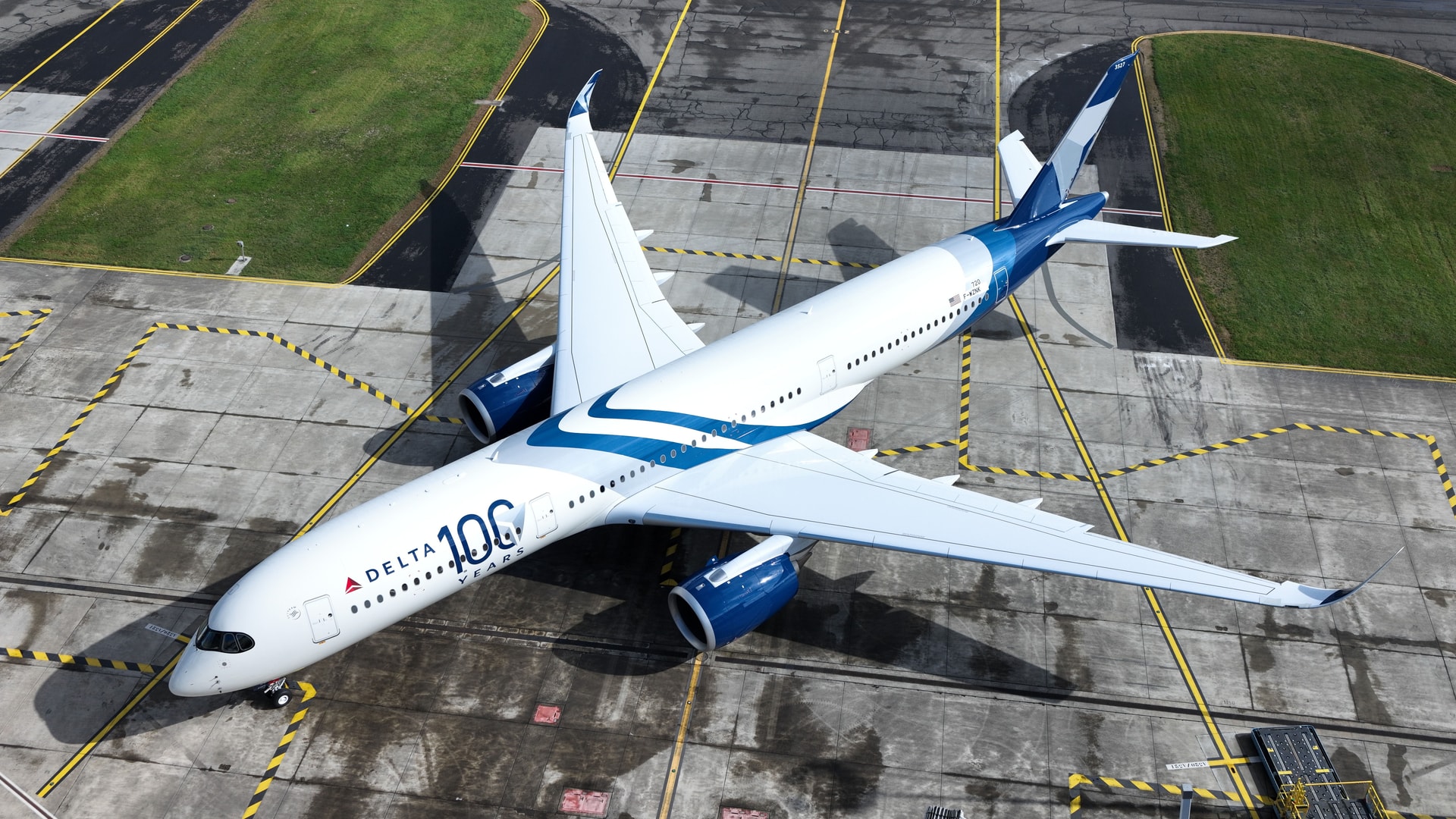 Signaturefd LLC Trims Delta Air Lines Stake by 9.5% While Reducing International ETF Exposure in Fourth Quarter