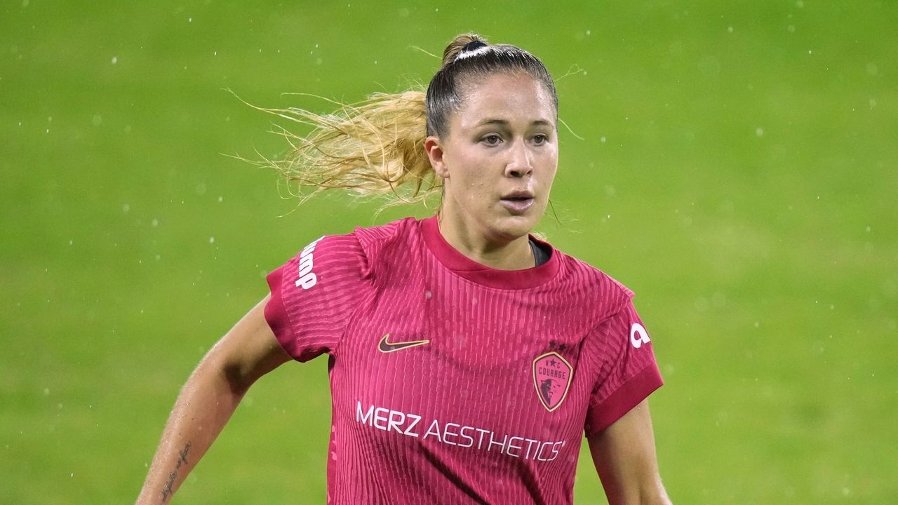 Ashley Sanchez scores 76th-minute equalizer, North Carolina rallies for 2-2 draw with Boston Legacy.