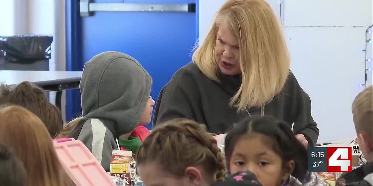Substitute Teacher Donna Hale Saves Second-Grader Choking on Nacho Chip During Lunch