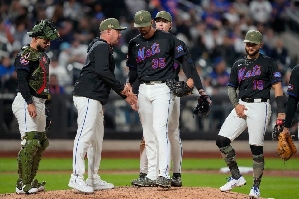 Mets Confirm Clay Holmes' Broken Leg Expected to Heal for Late-Season Return
