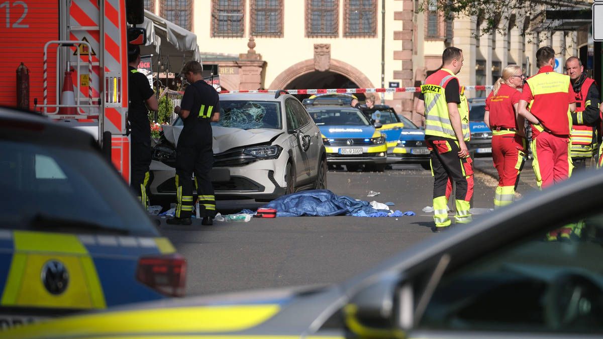 Leipzig Car Attack Kills Two, Injures Multiple in City Center; Driver Detained