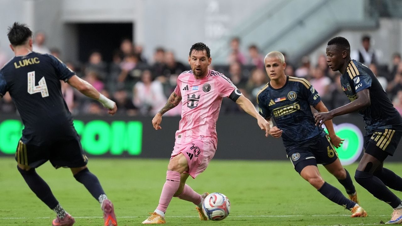 Lionel Messi Exits Inter Miami Match With Hamstring Scare, Raising World Cup Fitness Concerns for Argentina