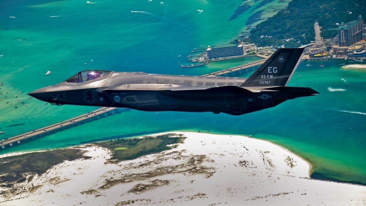 Iran's IRGC Reports Shooting Down Second U.S. F-35 Over Central Iran; U.S. Has Not Confirmed Loss