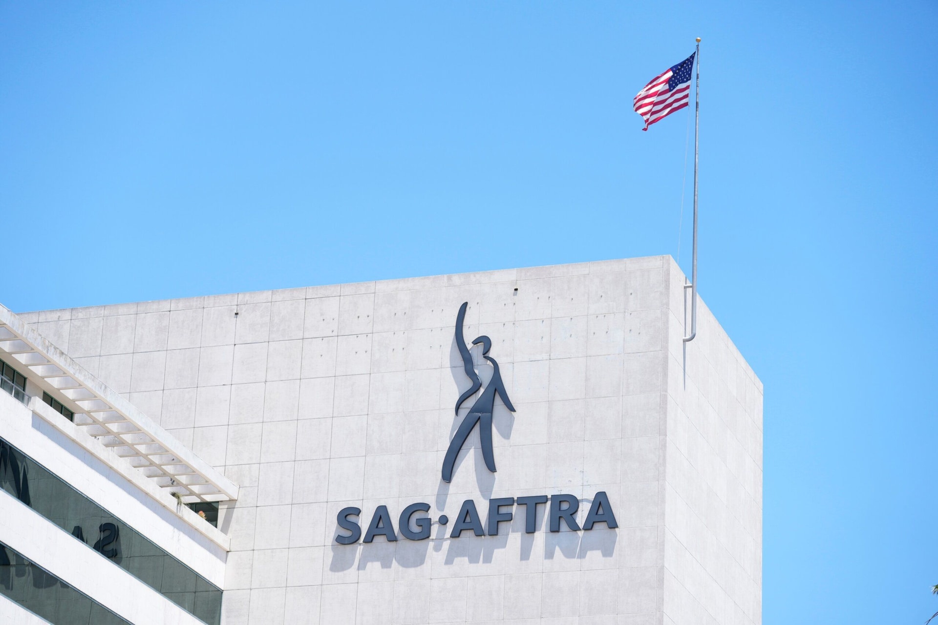 SAG-AFTRA Members Ratify New Four-Year Contract with Strong AI Protections for Actors