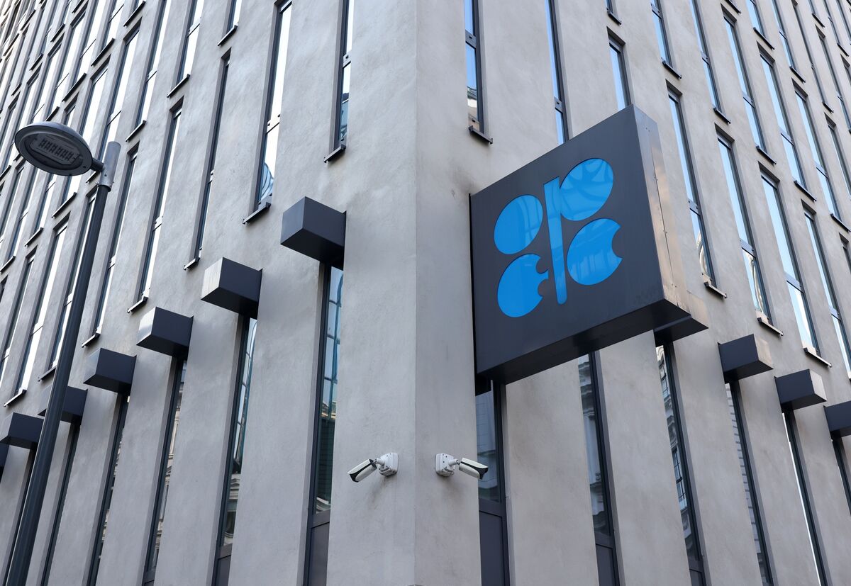 UAE Exits OPEC After 60 Years, Shifts Strategic Course