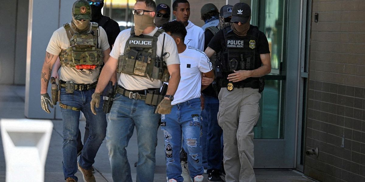 Federal law enforcement agencies, including the FBI and Homeland Security Investigators, are serving dozens of court-approved search warrants in the Twin Cities area as part of ongoing federal fraud investigations involving largely Somali-owned businesses, including some childcare facilities. Authorities stressed the raids are tied to fraud—not immigration enforcement—and at least 22 warrants are being executed, including new raids targeting Medicaid providers.