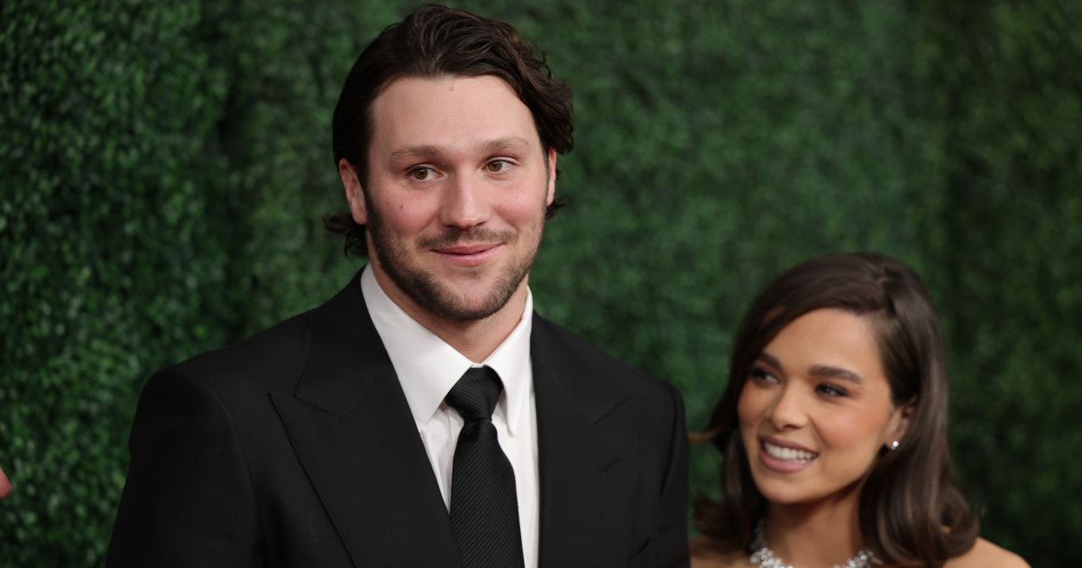 Buffalo Bills quarterback Josh Allen and actress Hailee Steinfeld announce birth of baby daughter via newsletter