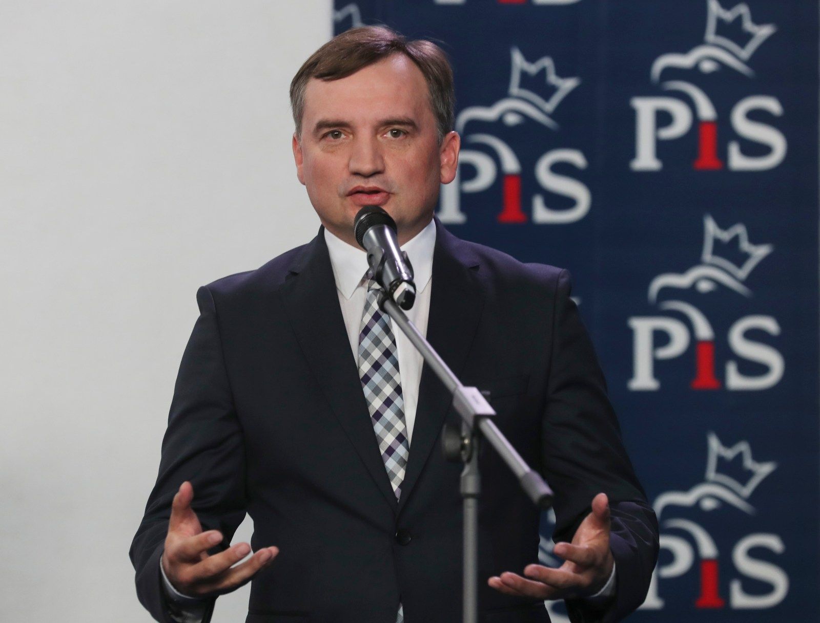 Former Polish Justice Minister Zbigniew Ziobro Travels to US Amid Abuse of Power Charges