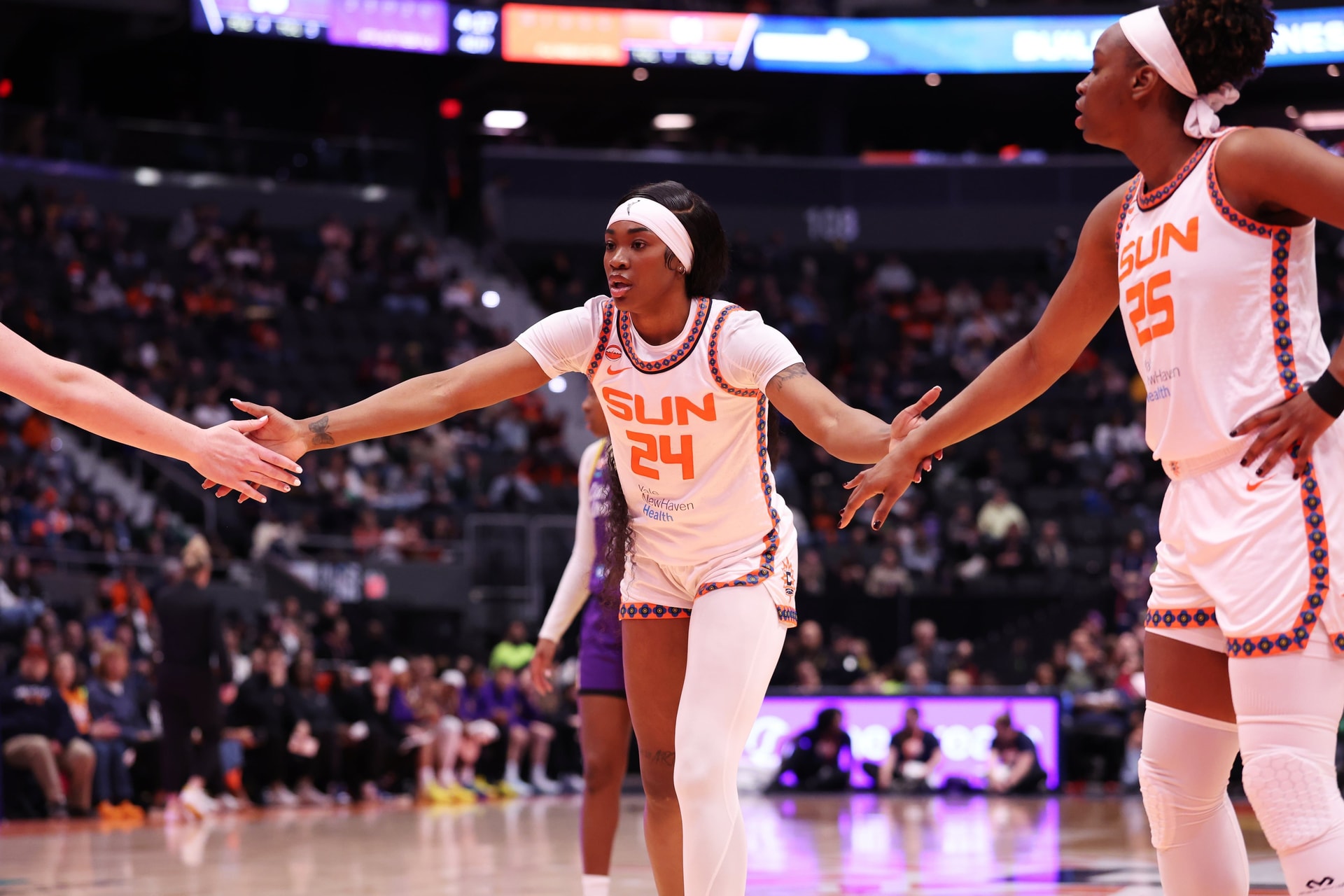 Connecticut Sun Snaps Losing Skid, Beats Sparks 84-81; Morrow Continues Double-Double Streak.