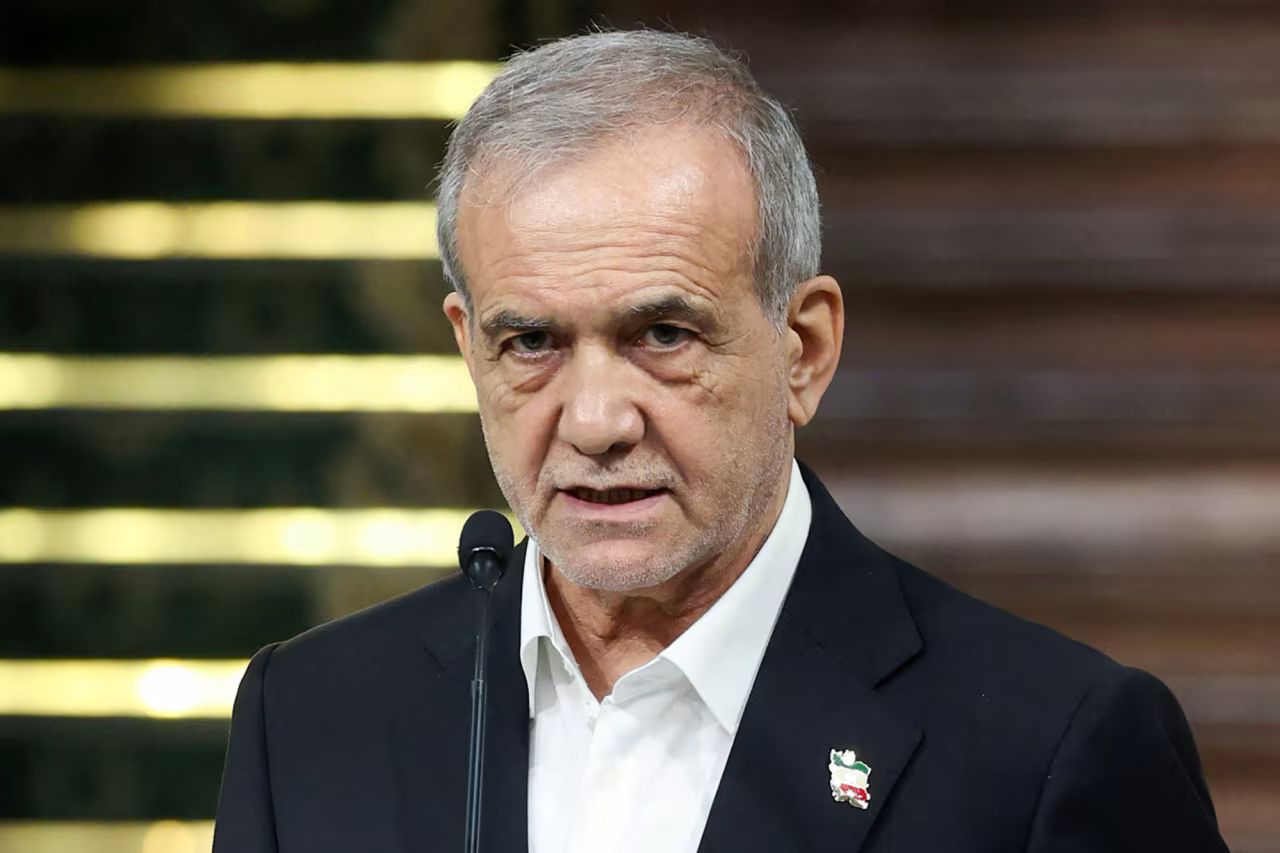 Trump warns Iran of severe strikes on power plants and bridges unless new nuclear deal accepted as Pakistan talks resume