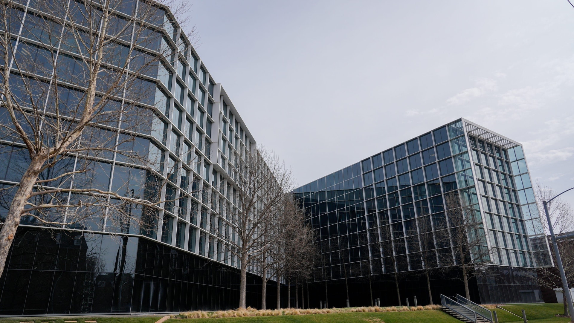 MidFirst Bank Expands Equity Portfolio with Key Stakes in Energy, Real Estate, and Global Financials