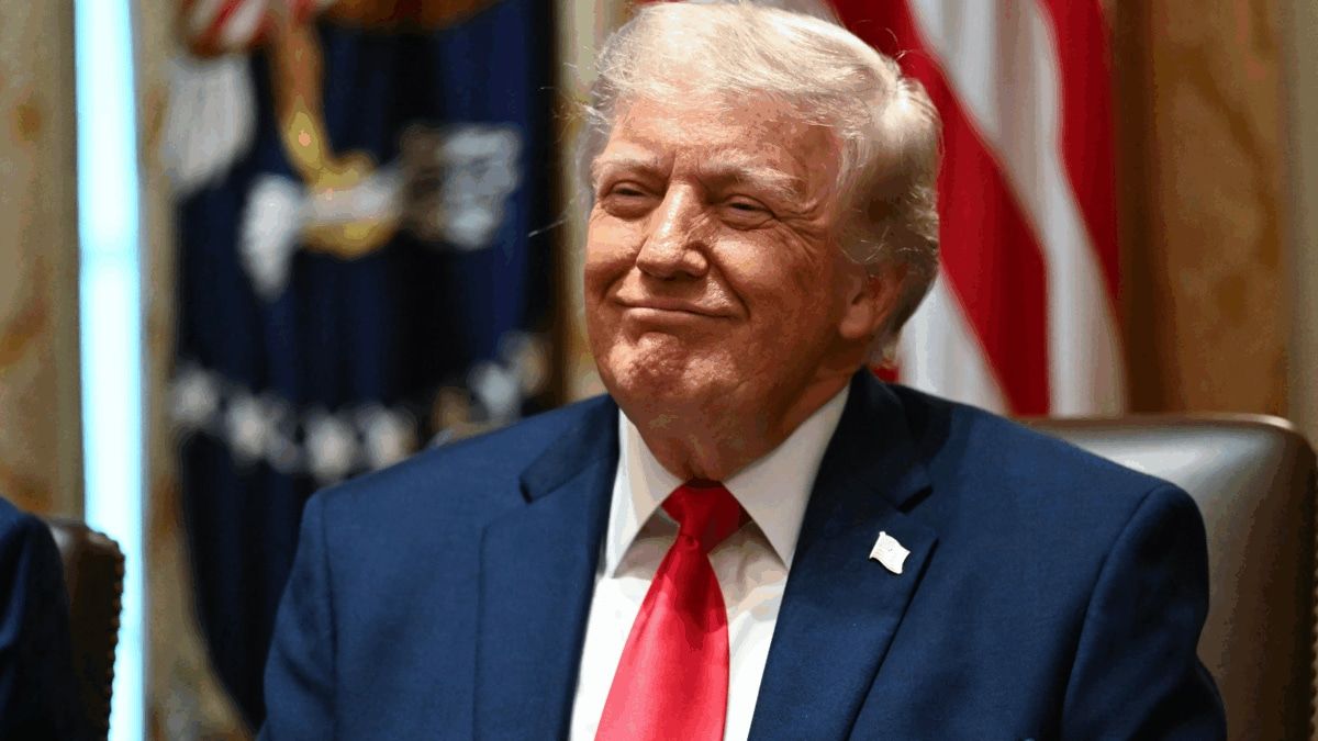 US and Iran Reach Peace Deal to End Blockade, Reopen Strait of Hormuz for Oil Transit