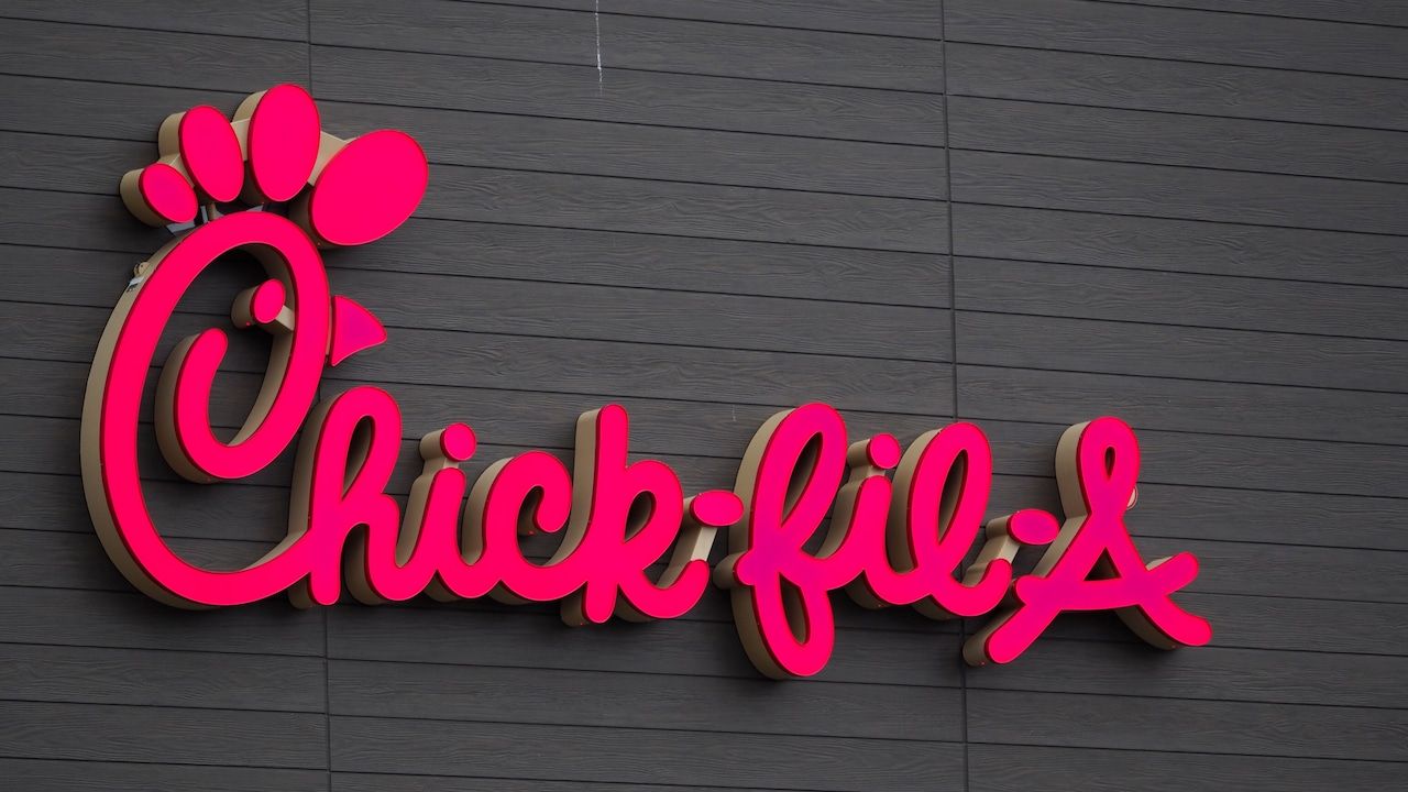 Six people shot, one dead in Chick-fil-A shooting on Route 22 in Union Township, New Jersey