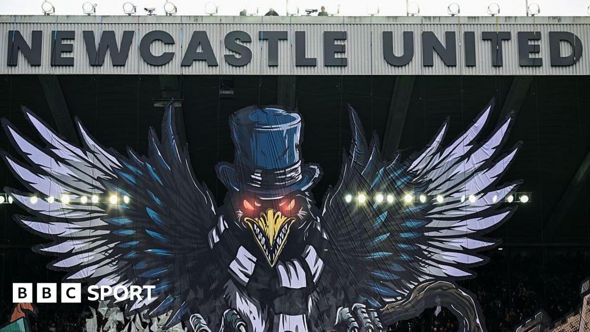 Newcastle-Sunderland derby stopped after Sunderland player Geertruida reports racist abuse from crowd