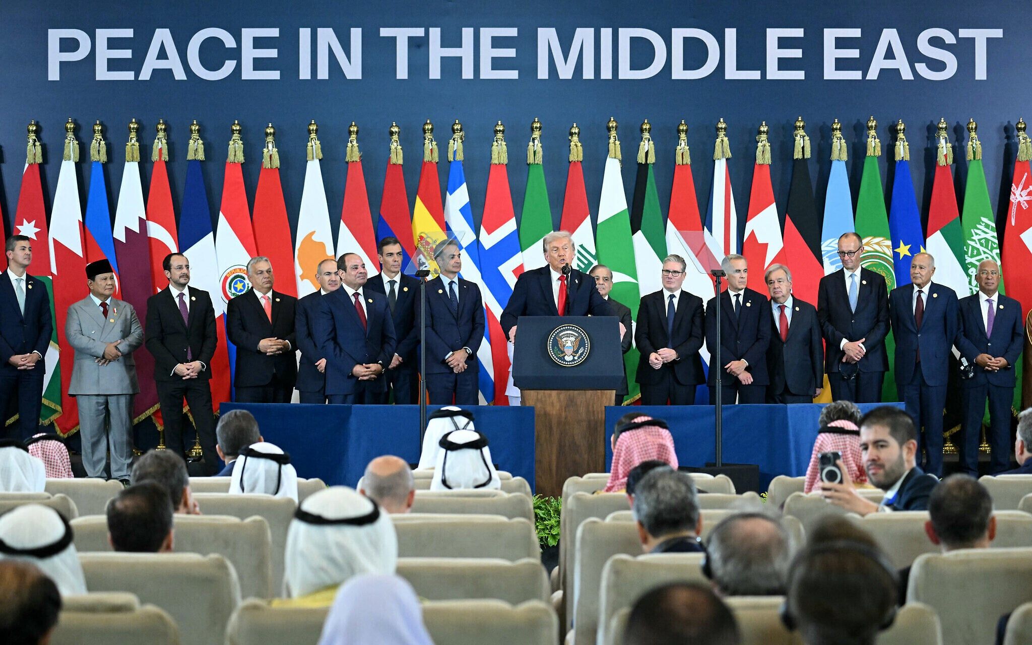 Trump Conditions Iran Deal on Abraham Accords, Pressing Arab Leaders for Normalization