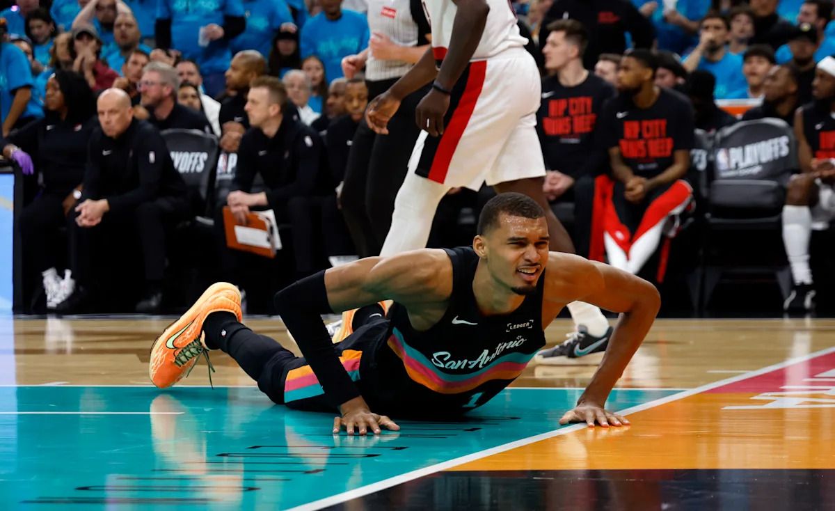 Spurs star Victor Wembanyama exits Game 2 early after falling face-first onto court against Portland
