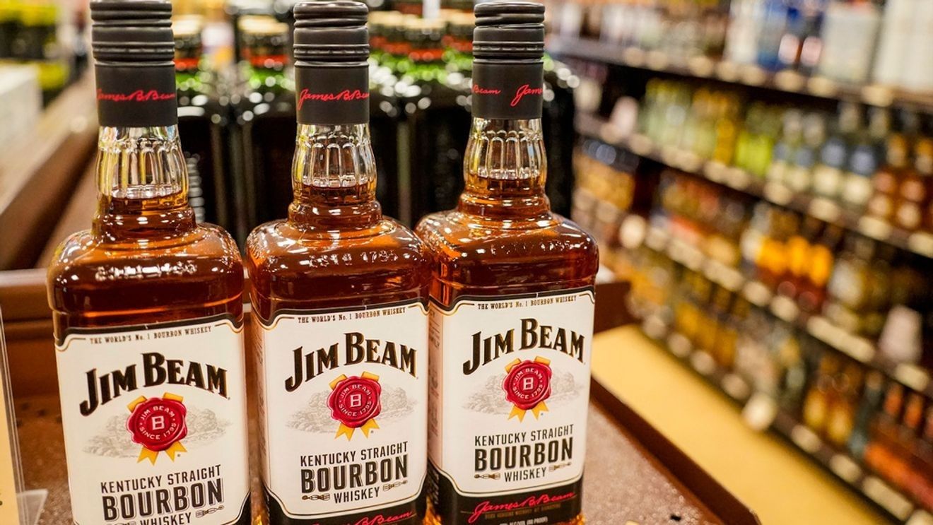 President Trump Lifts Scotch Whisky Tariffs Following Royal Visit, Citing US-UK Trade Ties