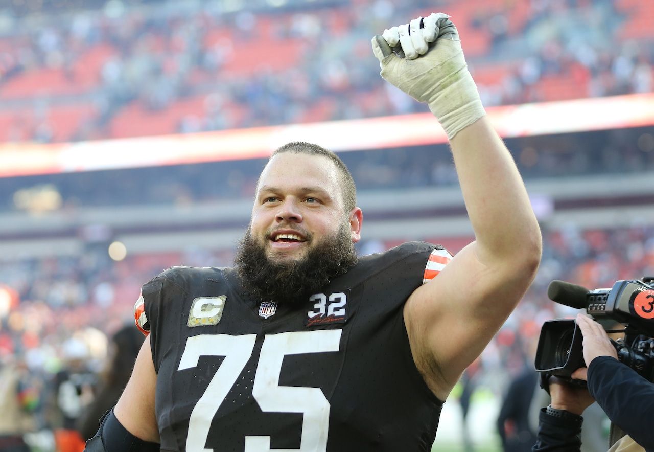 Cleveland Browns Star Joel Bitonio Retires, Fueling Debate Over Hall of Fame for Linemen