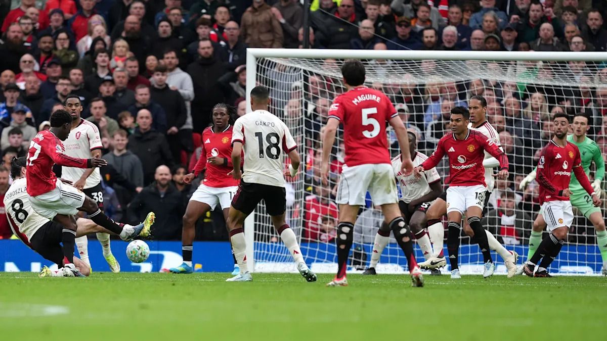 Mainoo's Late Winner Secures Manchester United's Thrilling 3-2 Comeback Victory Over Liverpool, Clinching Champions League Spot