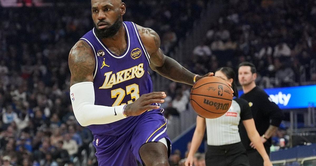 LeBron James scores 26 points as Lakers defeat Warriors by 27 points despite missing key players