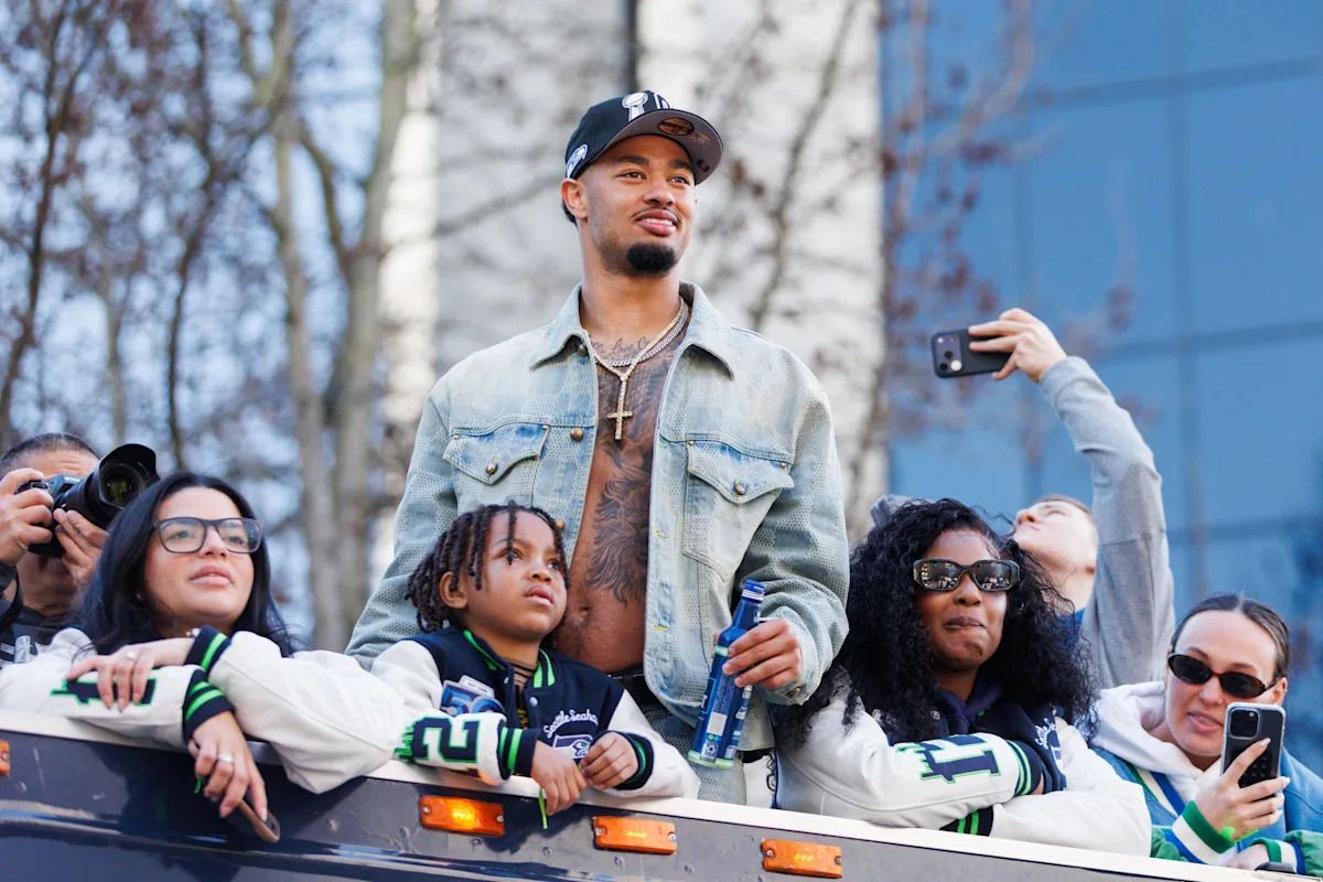 Jaxon Smith-Njigba Calls NFL Trophy Engraving Disrespectful After Receiving Wrong Award