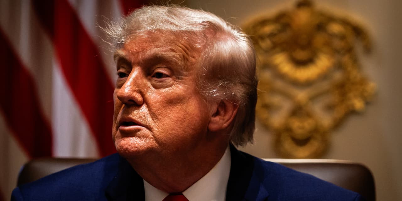 Trump signs voluntary AI safety order, balancing innovation with cybersecurity and national defense.