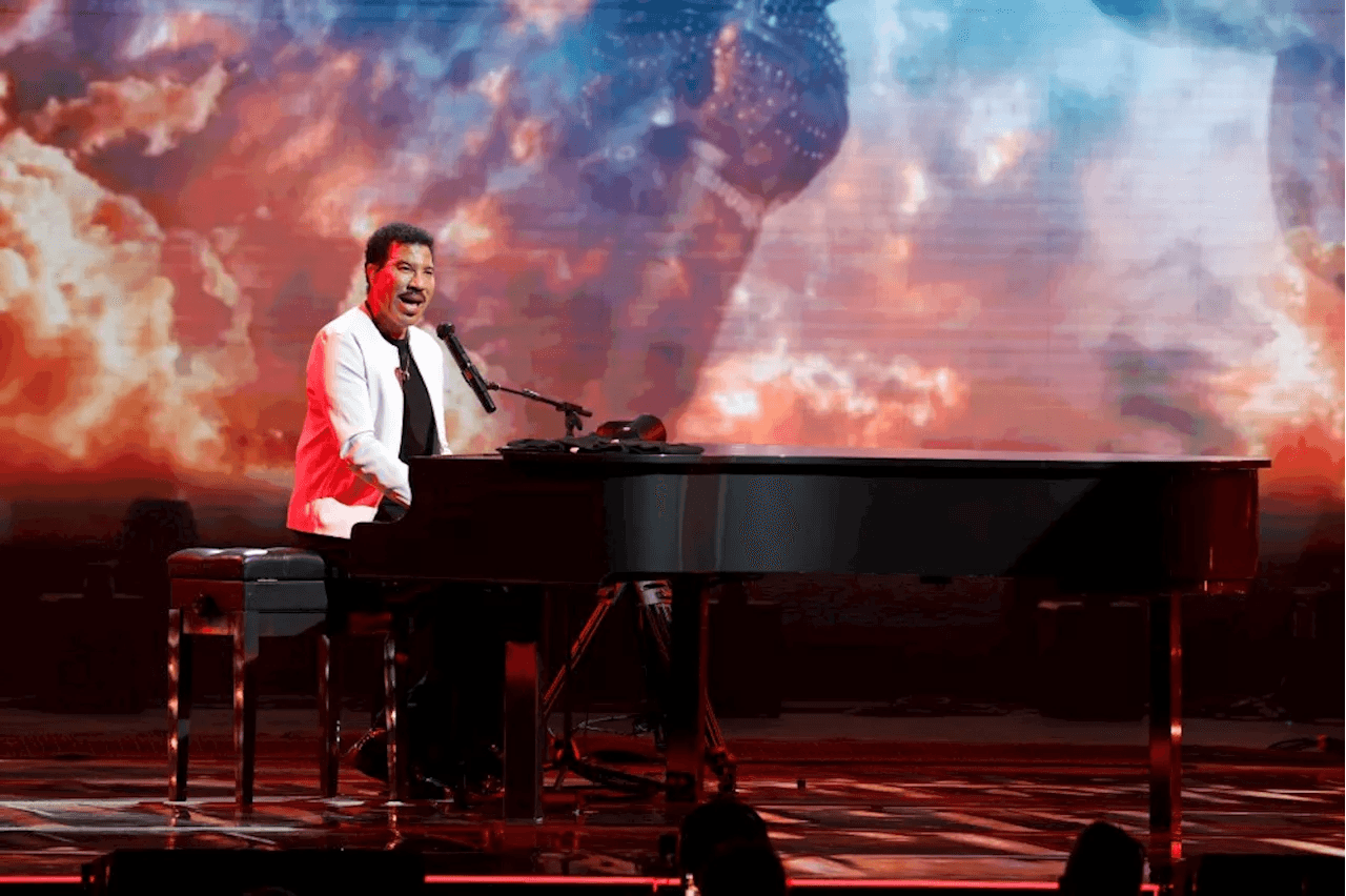 Lionel Richie Unexpectedly Ends St. Paul Tour Early After Falling Ill Onstage