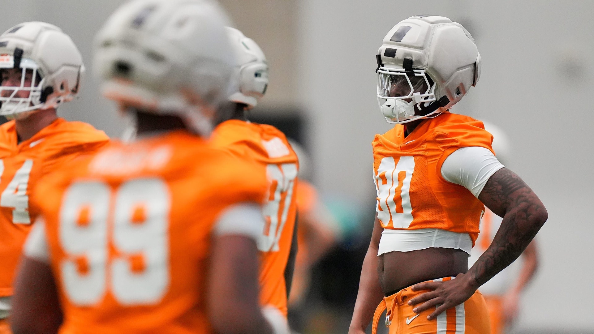 Highly Touted Transfer Chaz Coleman Exits Tennessee Football Program Due to Medical Disqualification