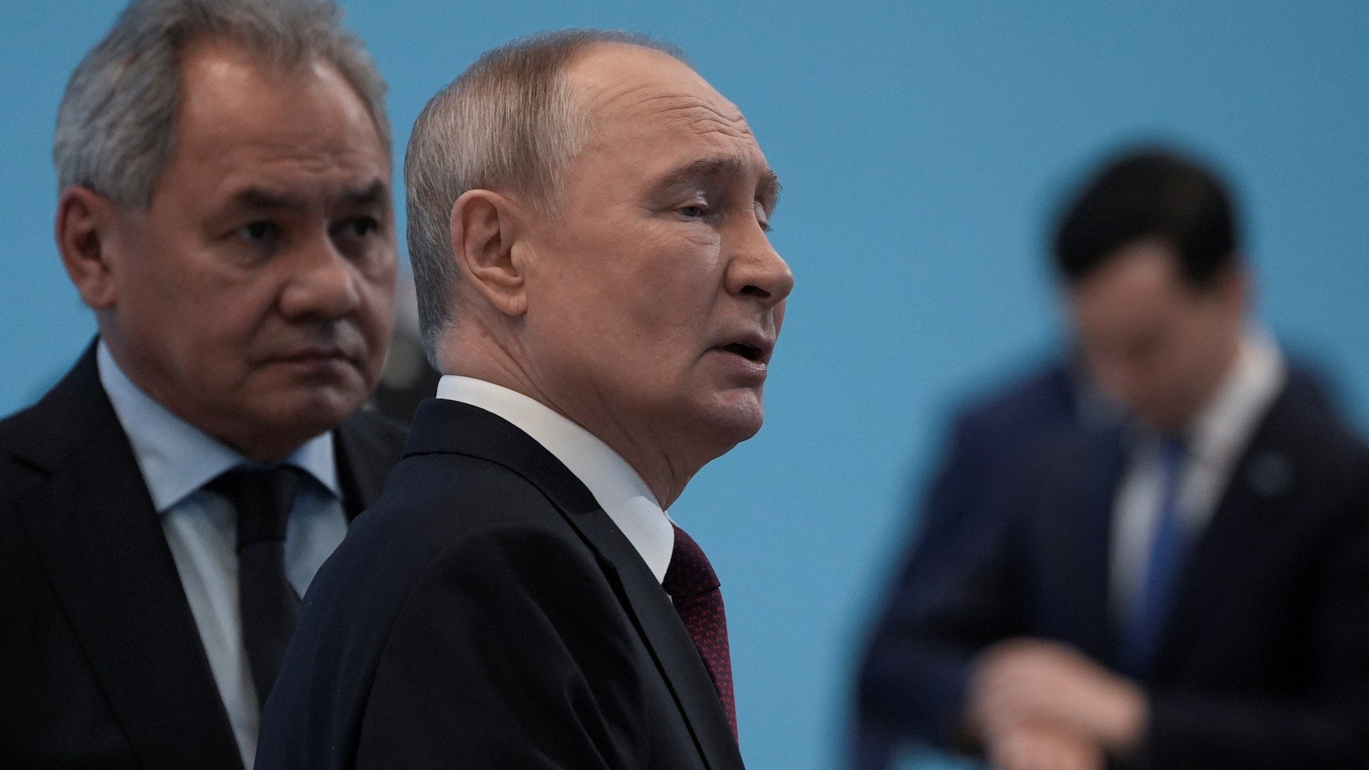 Russia declares May 8-9 ceasefire, warns Ukraine of massive missile strike if celebrations disrupted.