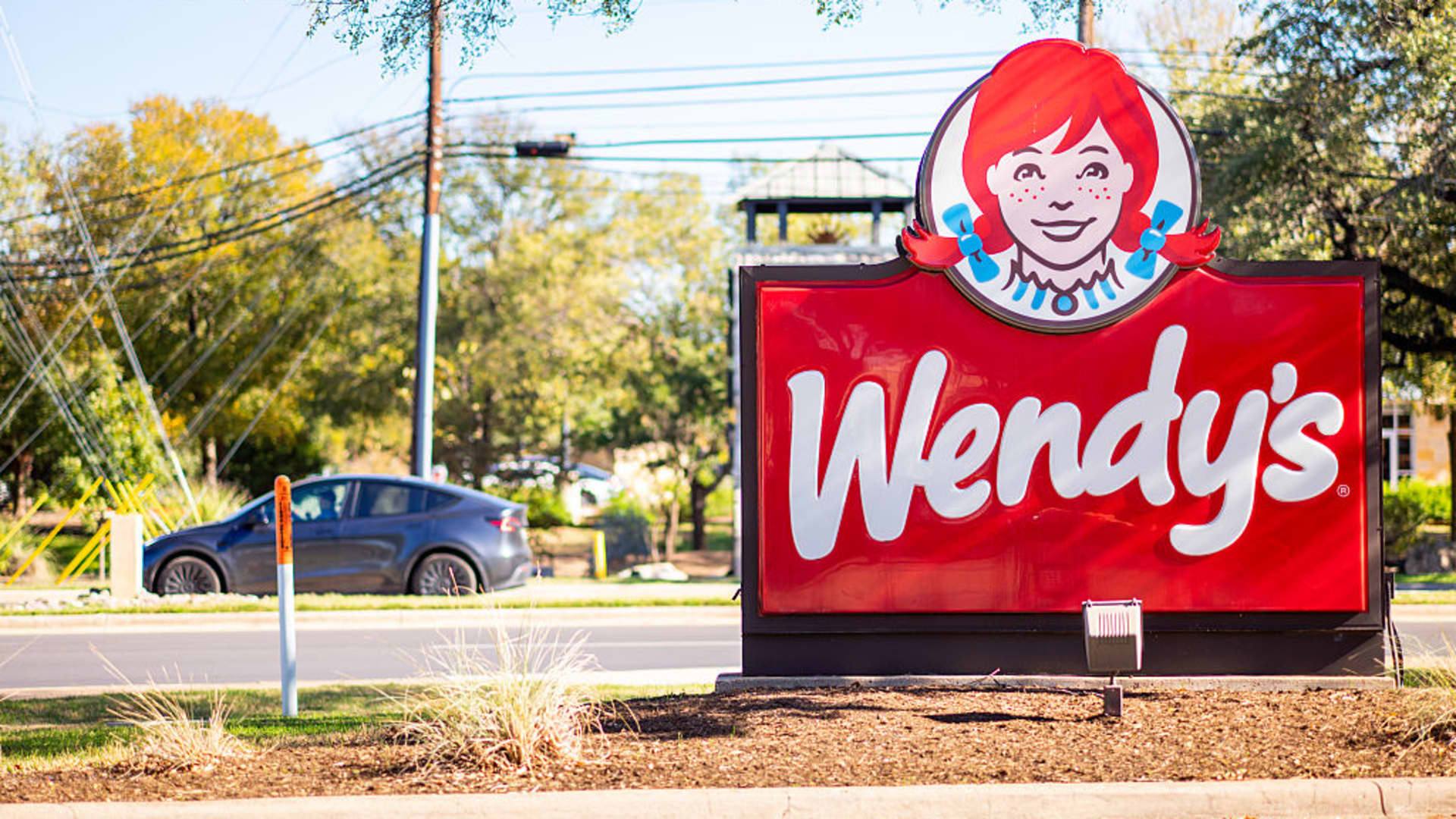 Wendy's Stock Surges on WallStreetBets & New Leadership Optimism Amid Privatization Talk