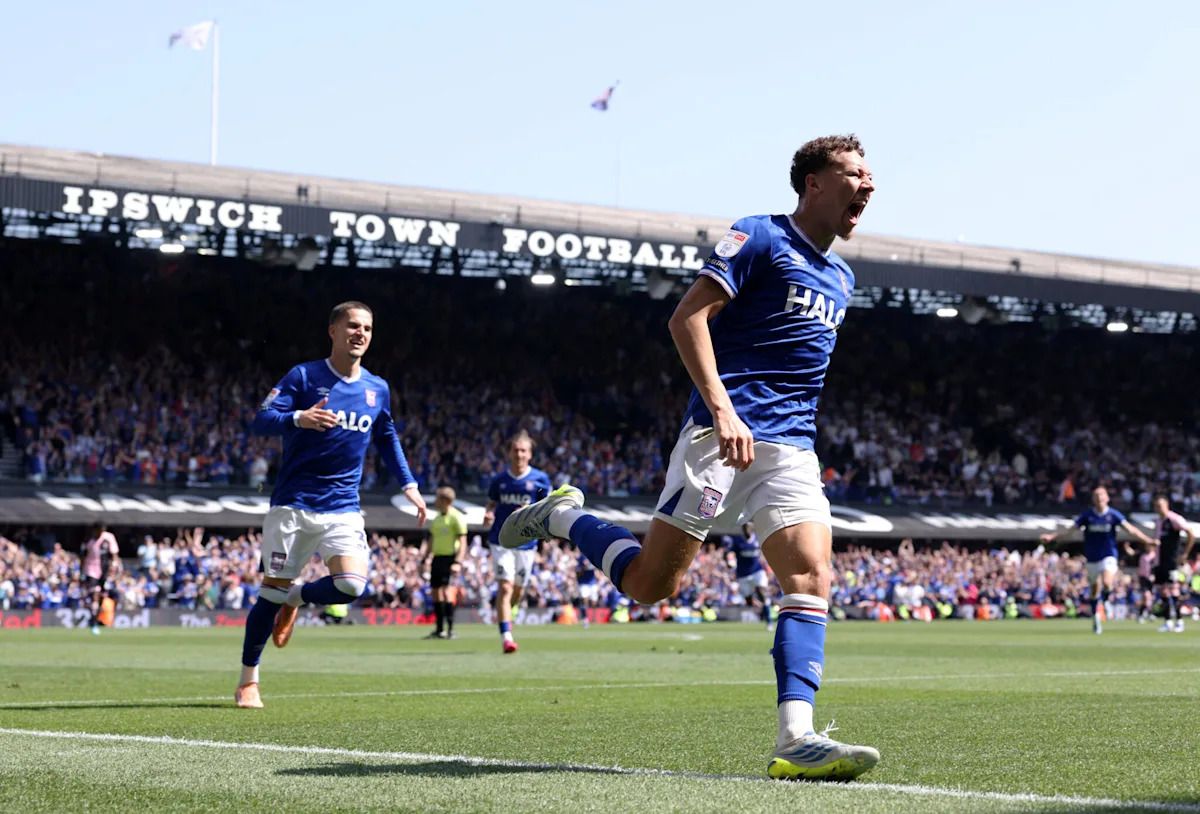 Ipswich Town seals Premier League promotion with commanding win over QPR in Championship finale.