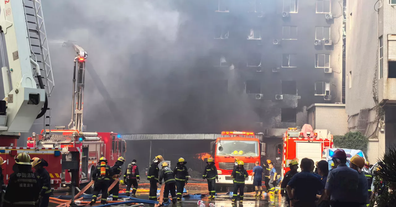 Fujian Shoe Factory Fire Traps Workers, Casualties Reported as Rescuers Face Blocked Entry