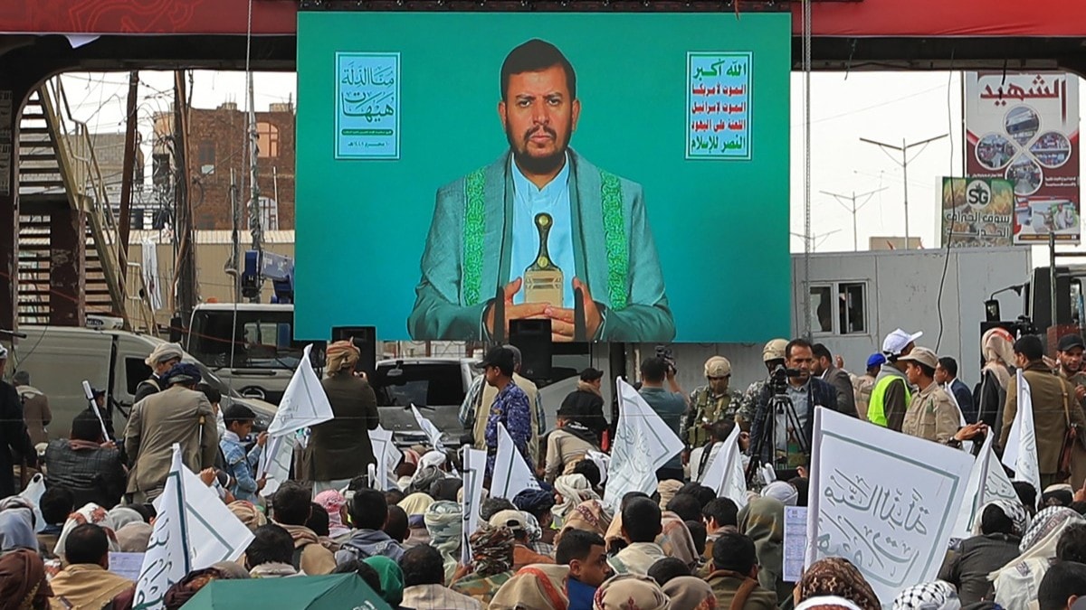 Houthis Declare Maritime Blockade Against Saudi Arabia Amid Escalating Regional Tensions