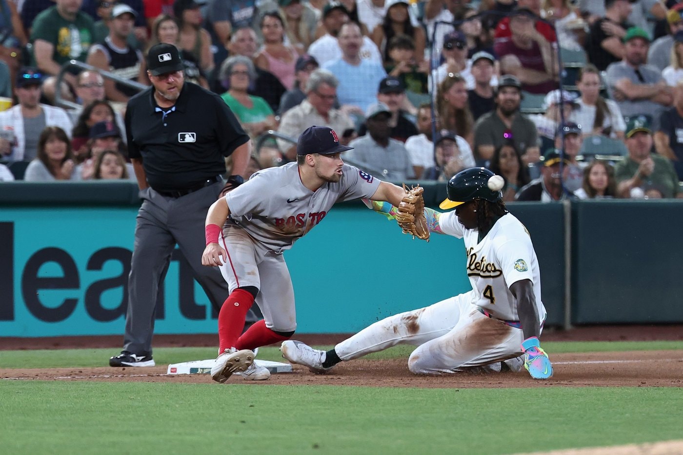 Boston Red Sox Secure 5-4 Victory Over Athletics with Back-to-Back Eighth-Inning Home Runs