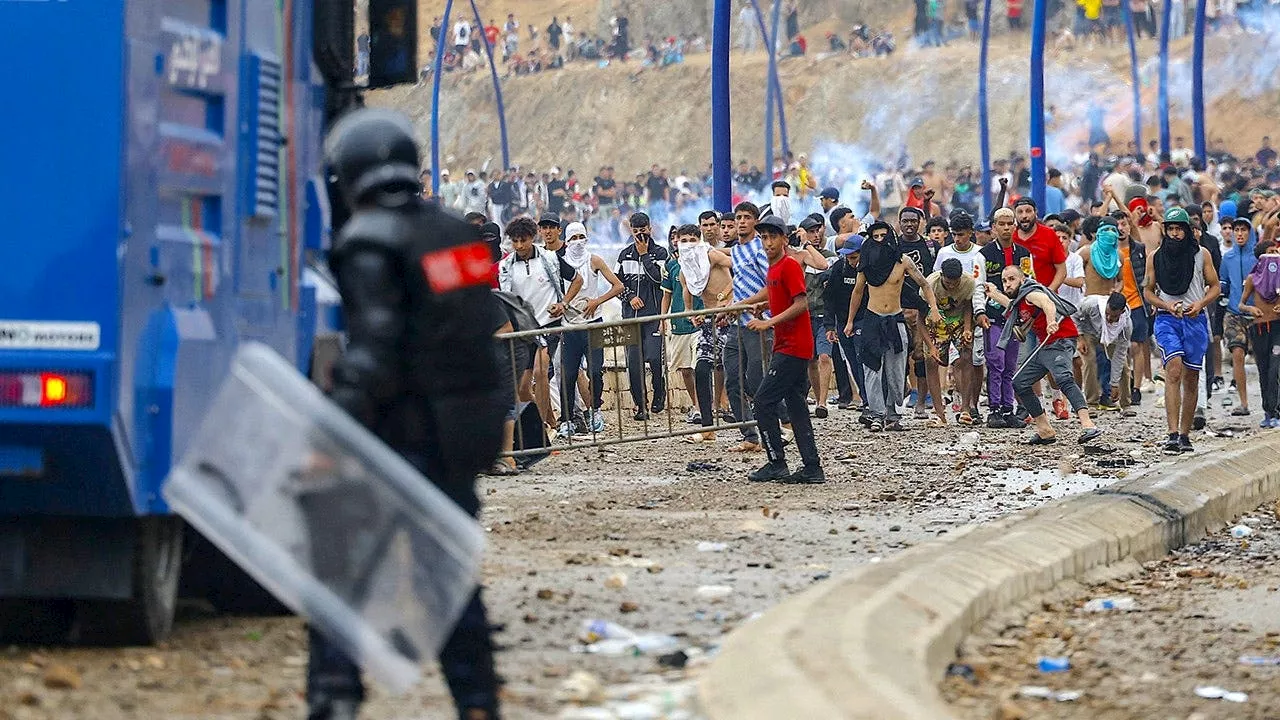 Moroccan Forces Thwart Mass Migration Attempts to Ceuta, Melilla, Arresting Inciters