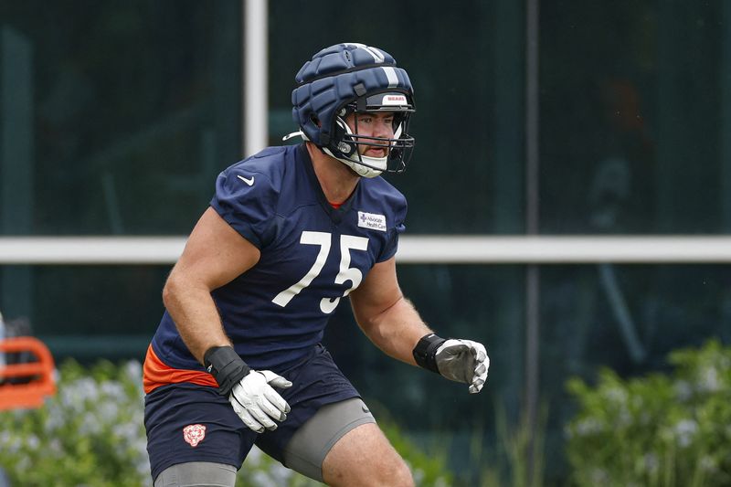 Bears Activate Tackle Ozzy Trapilo from PUP List, Reshaping Left Tackle Competition