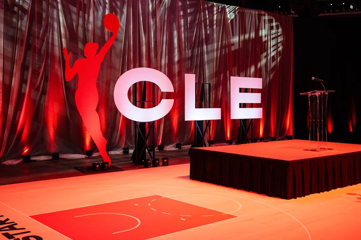 Cleveland Sirens Unveil Branding for 2028 WNBA Debut, Honoring Regional Maritime Heritage