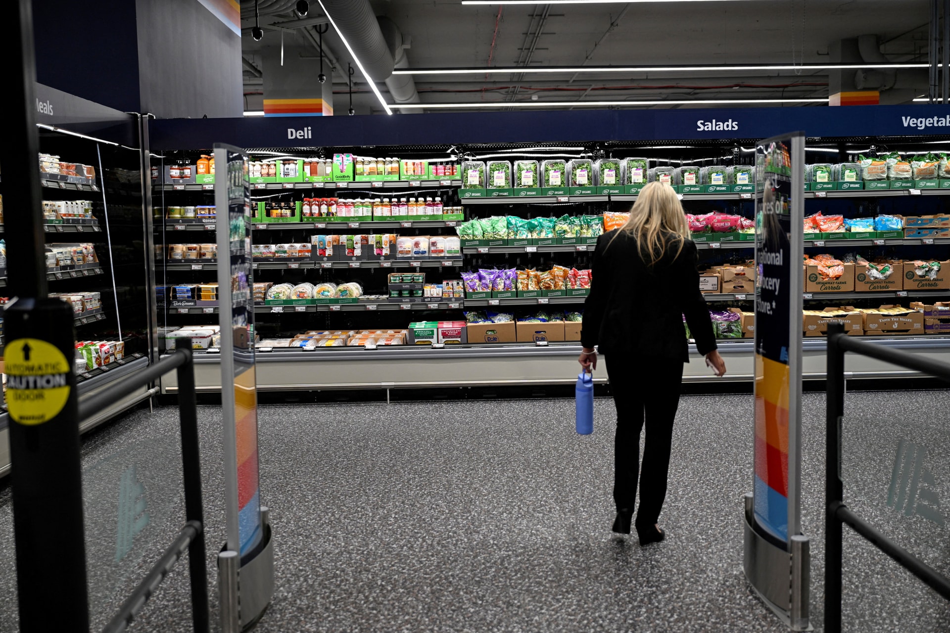 India's July Retail Inflation Rises to 4.45%, Exceeding RBI Target on Food Costs