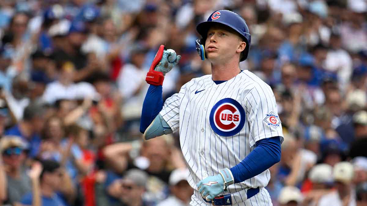 Crow-Armstrong hits three home runs as the Chicago Cubs crush the Cincinnati Reds.