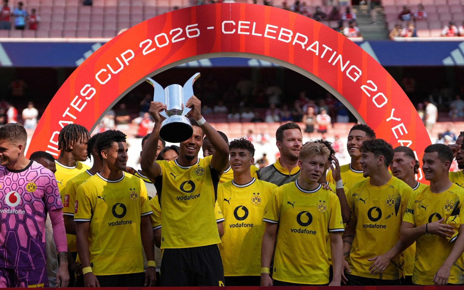 Arsenal and Borussia Dortmund Clash in Emirates Cup, Prioritizing Fitness and Squad Integration