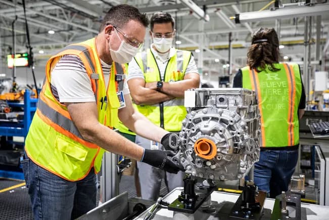 US Job Openings Rise to 7.27 Million in July Amid Cautious Hiring