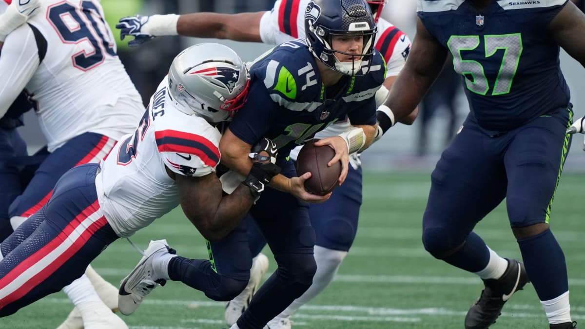 Seahawks Quarterback Sam Darnold Exits Season Opener Following First-Drive Sack