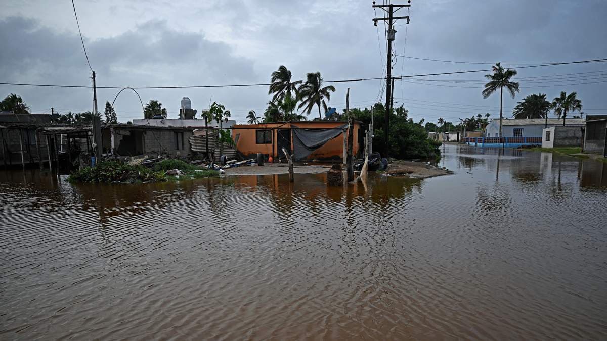 Hurricane Polo makes landfall in Mexico, bringing flood threats to millions across the US