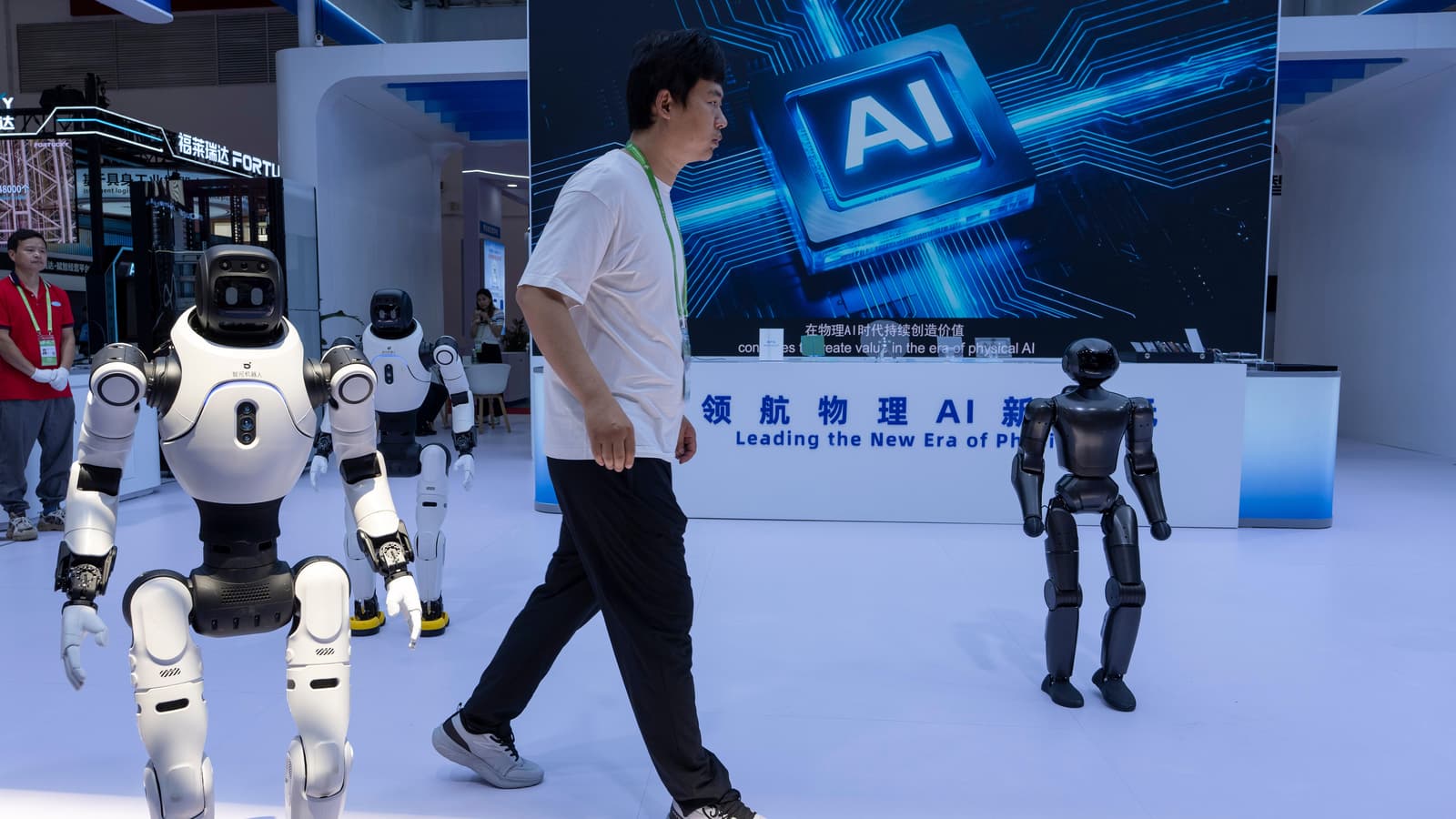 Beijing Rejects U.S. Calls to Restrict Advanced AI Chips and Technology Access