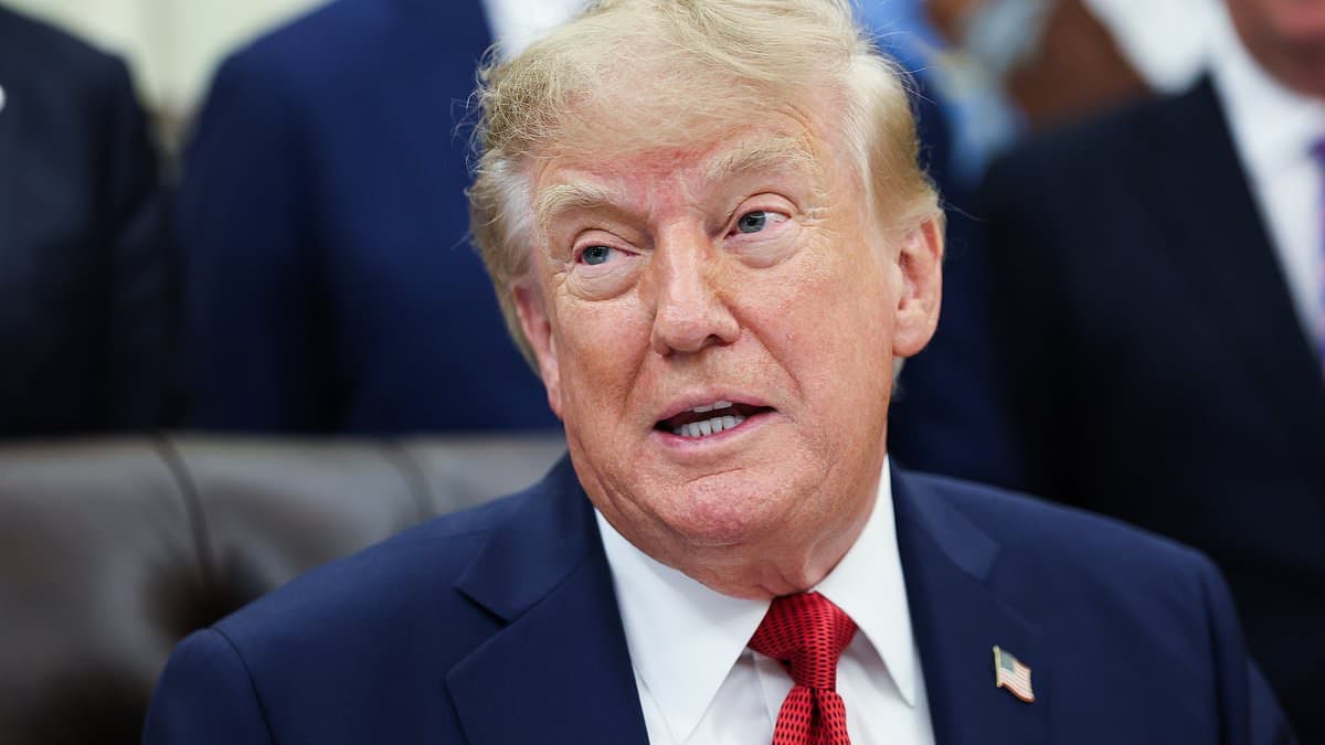 Trump Announces Agreement Granting U.S. Permanent Defense and Military Rights in Greenland